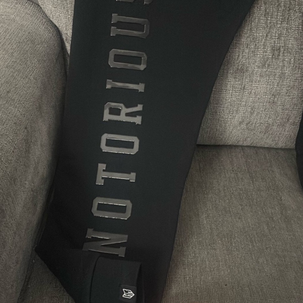 HeadRush Sweats - Picture 2 of 4
